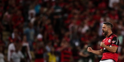 Flamengo sigue en camino