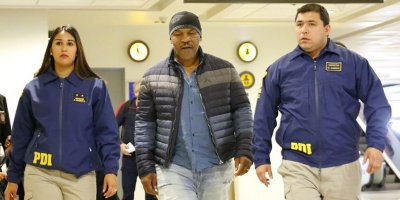Argentina tambi�n impide el ingreso a Mike Tyson por sus antecedentes penales