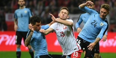 Uruguay firma el empate ante Polonia en el inicio de su gira europea