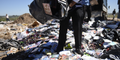 Destruyen miles de lentes y discos compactos ilegales