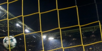 Nacional derrot� a Wanderers, y Pe�arol logr� su d�cimo triunfo consecutivo