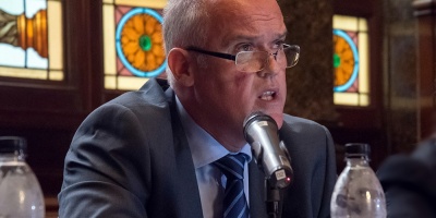 Diputado Olaizola propondr� la creaci�n del "Defensor del Cliente"