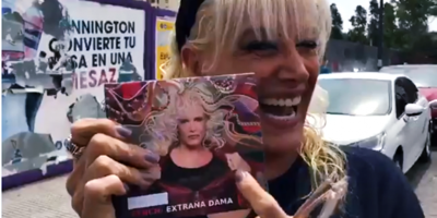 Ya est� a la venta �Extra�a dama del rock�