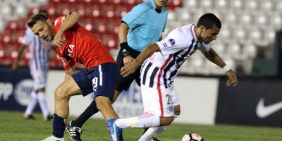 Gol de Cardozo a los 28 segundos da el triunfo al Libertad 