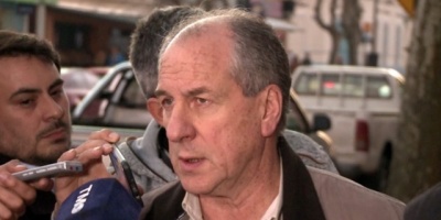 Murro por cincuentones: �Los partidos Nacional y Colorado deben pedirle disculpas a la poblaci�n� 