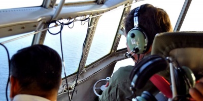 Un avi�n militar brit�nico llega a Argentina para ayudar a rescatar submarino