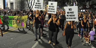 Dos marchas y un acto por el d�a de lucha contra la violencia hacia las mujeres