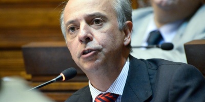 Oposici�n reitera pedido para renovar flota de la Armada
