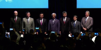 V�zquez: China aspira a concretar una zona de libre comercio