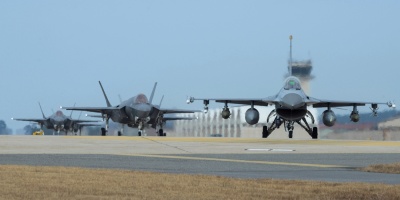 Washington y Se�l con un despliegue a�reo masivo