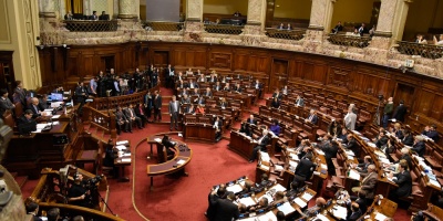 Se aplaza votaci�n por cincuentones
