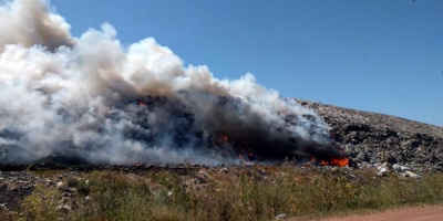 Bomberos trabaja en usina municipal para evitar que se reaviven focos