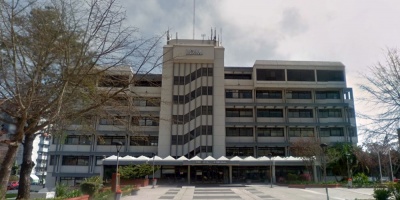 Retiran carteler�a irregular en Maldonado