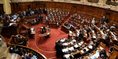 FA espera nuevo proyecto del gobierno por cincuentones