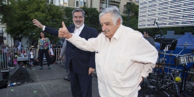 Mujica participa en Chile en cierre regional de campa�a candidato oficialista