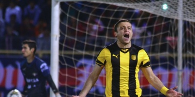 Pe�arol busca abrir con un triunfo la serie ante Deportivo Cali