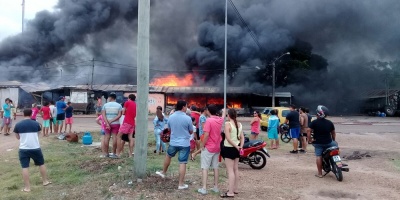 Salto: Importantes p�rdidas por incendio en paseo de compras 
