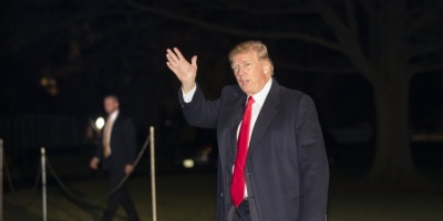 Trump vuelve a Washington tras sus vacaciones navide�as en Florida