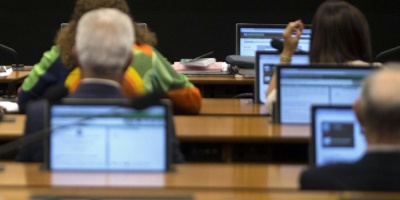El 45 % de los uruguayos adultos realizan transacciones en l�nea