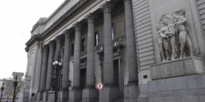 Polic�as vuelven a custodiar remesas del BROU