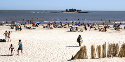 Comienza vigilancia con marineros en playas de Montevideo