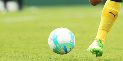 Pe�arol gole� a la selecci�n de Colonia