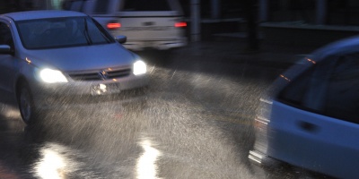 Operativo retorno entre lluvia y amenaza de tormentas