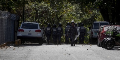 Gobierno venezolano acusa a la oposici�n de delatar al polic�a rebelde muerto