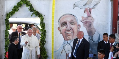 El papa denuncia en Per� la "cultura machista que pisotea dignidad de la mujer"