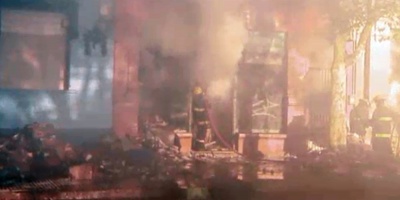 Incendio afect� a dep�sito de una papeler�a