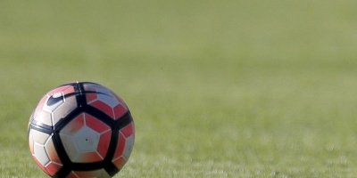 Boca extiende su dominio y River cae ante Hurac�n tras amenaza de bomba