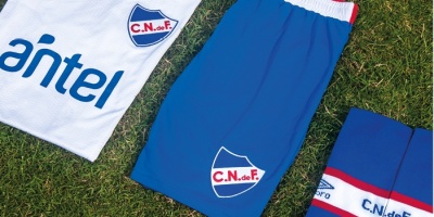Nacional con nueva camiseta