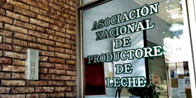 Productores de Leche se suman a la vigilia de los autoconvocados