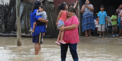 Miles de evacuados en provincia norte de Argentina por fuertes inundaciones