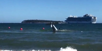 Armada rescata avi�n que cay� en Playa Mansa de Punta del Este