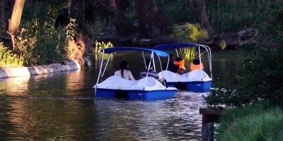Comenzaron a funcionar las nuevas lanchitas en el lago del Parque Rod�