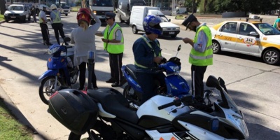 Inspectores fiscalizaron escapes ruidosos de motos