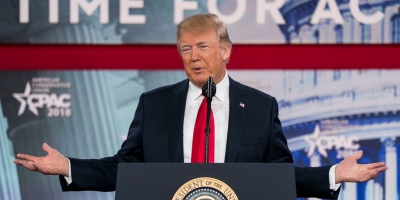 Trump llama "cobarde" a polic�a que no actu� durante matanza en Florida