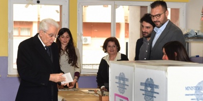 Presidente de Italia vota en Palermo, entre pol�mica por error en papeletas