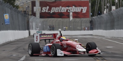 Urrutia lidera campeonato de Indy Lights