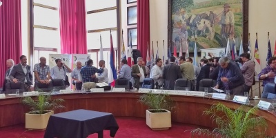 Intendentes acuerdan nuevo sistema para refinanciaci�n de deudas de patentes 