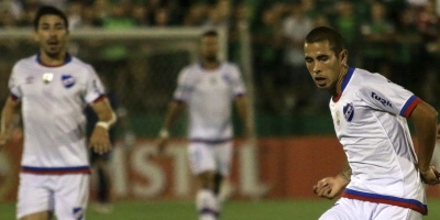Nacional ante el Santos en Brasil