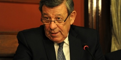 Nin Novoa apoya uso oficial de tarjeta de cr�dito pero condena abuso