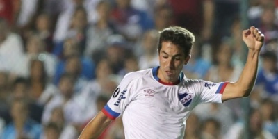 Nacional sigue de cerca a Pe�arol