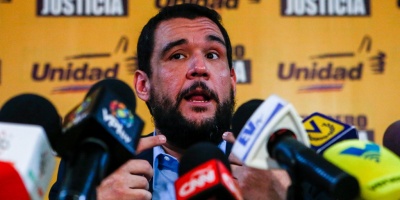 Parlamento venezolano investiga tragedia en c�rcel y llevar� tema a la CIDH
