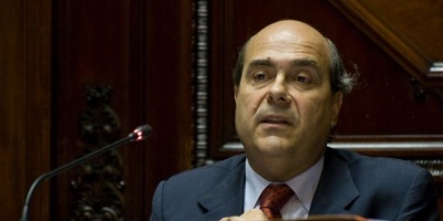 Para Abdala super�vit de Ancap se debe a �sobreprecios que pagan los uruguayos�