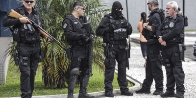 La Polic�a tiene listo un avi�n en Sao Paulo para trasladar a Lula a Curitiba