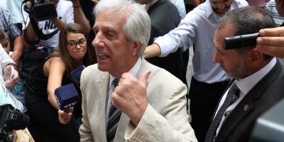 Colono demandar a Vzquez por daos y perjuicios