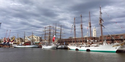 Buques escuela de la regin visitan la costa de Montevideo
