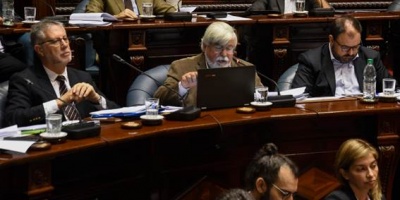 FA respald a Bonomi, oposicin pidi censura